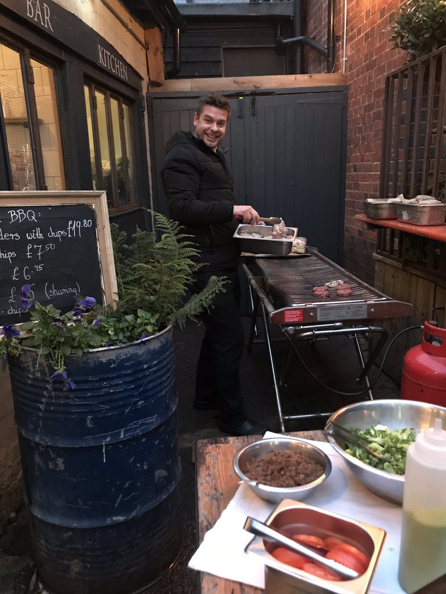 Bbq is all fired up! Come get your delicious burgers, sausages &amp; special today Cote de Boeuf. All served with #Guinness fried onions 🤤