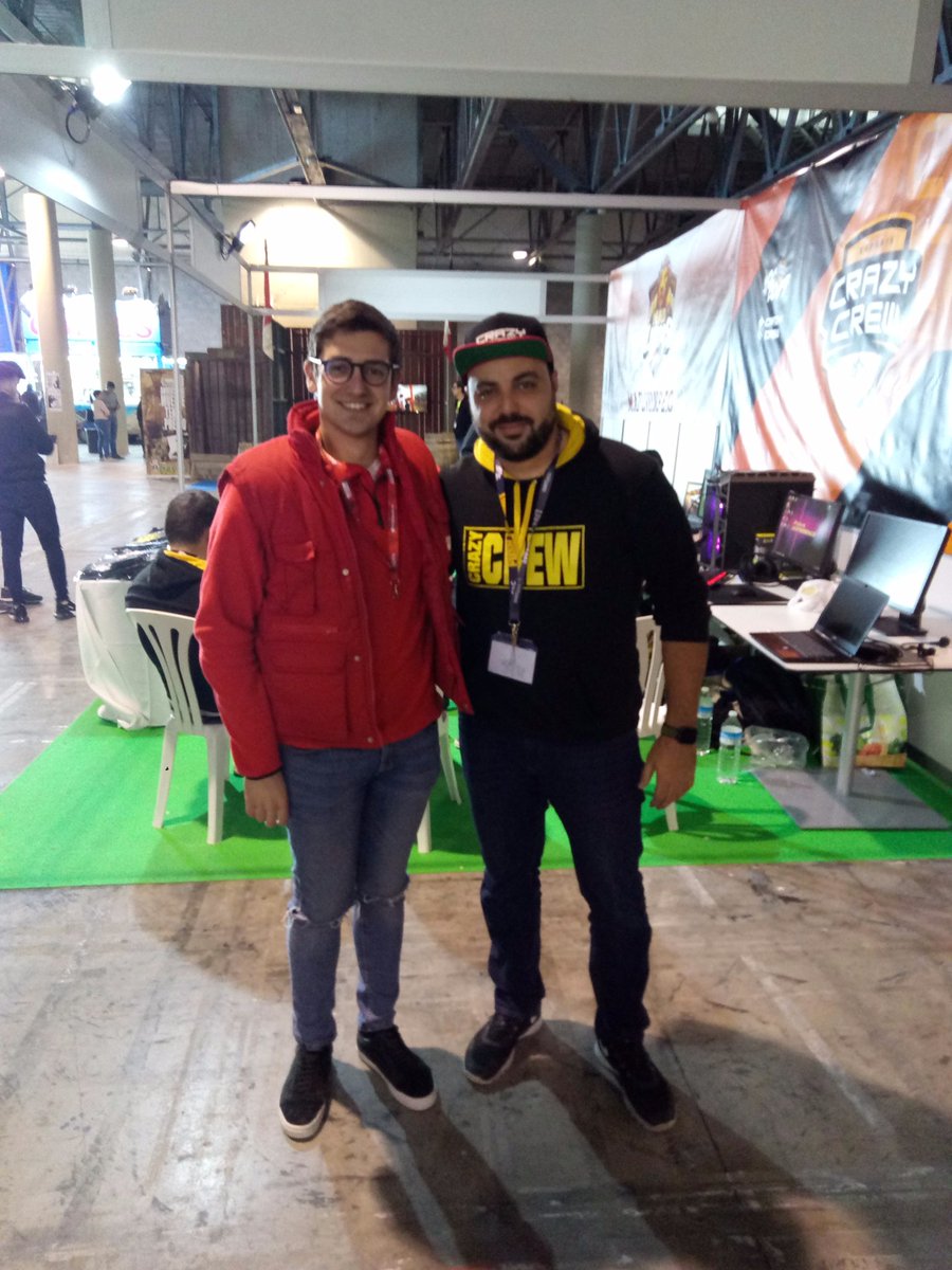 LComputerstore's tweet photo. Nuestros ayudantes dándolo todo con @DoctorePoLLo @ElTioBarry y @AnikiloGamer 
#CSGaming #informaticaaguadulce @icomputerstore #CSOoferta #CSTodoAlRojo para los más #gamers https://t.co/UsthfSEk8k