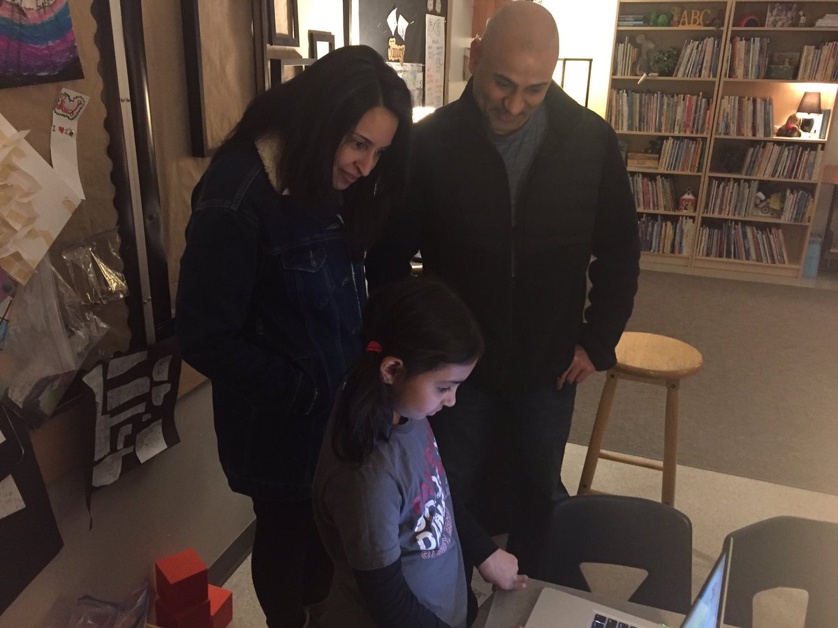 KelliVogstad's tweet photo. Communicating and celebrating student growth and learning through three-way family conferences. Amazing! #youmatter #corecompetencies #sd36csl #sd36learn https://t.co/bfMVnV1WjN