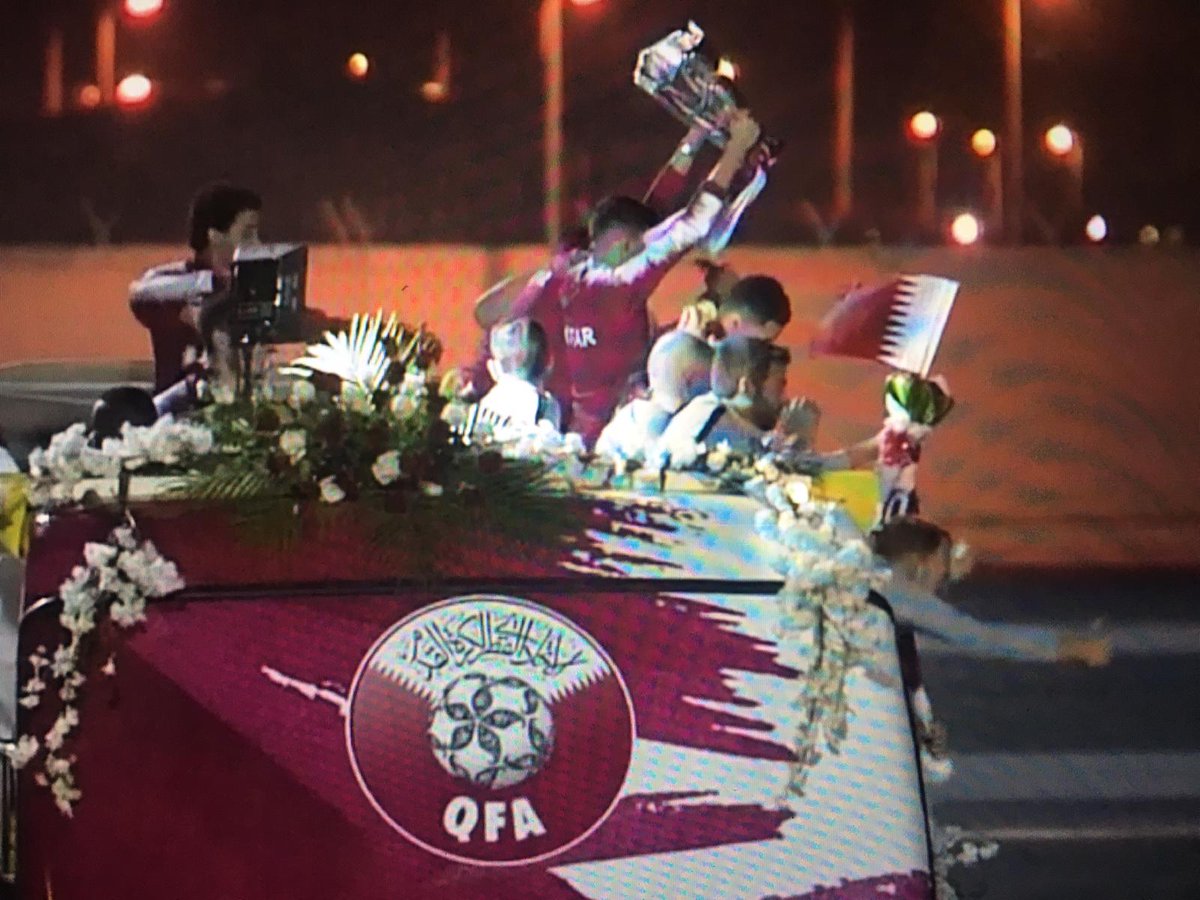 qatarliving's tweet photo. The AFC Asian Cup trophy tour is on. Are you at the Doha Corniche to participate in the rally after creating history? Where are you now?
@QFA @QFA_EN @JoaanBinHamad @MbinH @qatar_olympic @almayassahamad
#KingsOfAsia #WelcomeHome #Heroes #TheyreBack https://t.co/MKY1gmdii6 https://t.co/6STAOfSkLj