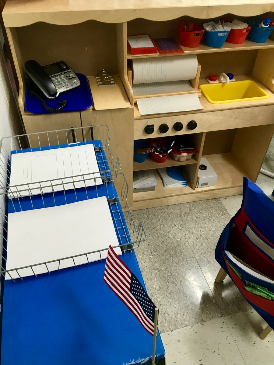 taylor_ratzburg's tweet photo. No better way to practice making our writing easier to read than to write back and forth with our friends! โ๐ผ๐๐ฌ๐ฉโค๏ธThe Kindergarten Post Office is officially open! #WeAreASD #WritingForReaders #LearningThroughPlay @TCRWP https://t.co/B0A96CoRkI
