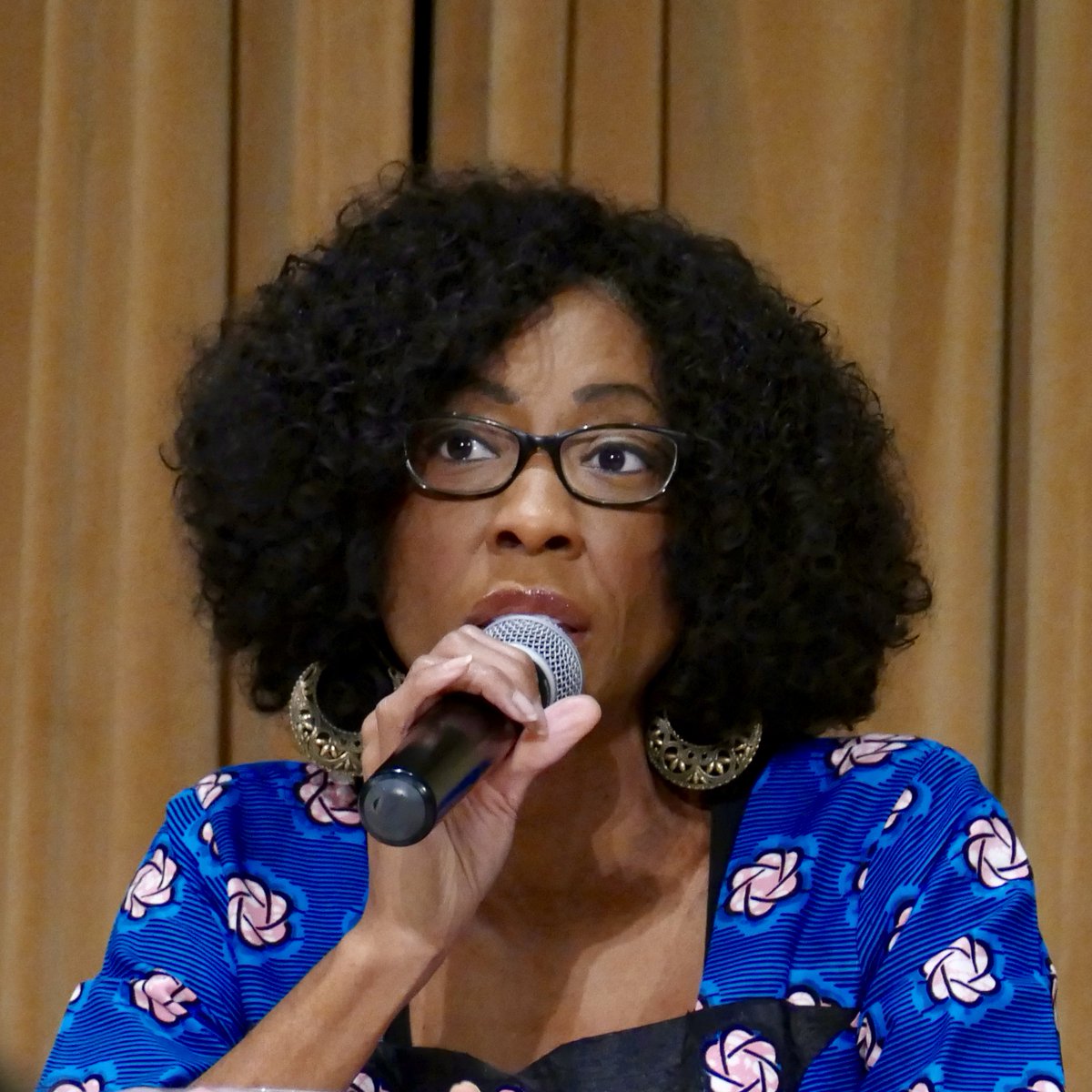 dwc_sd's tweet photo. Fantastic turnout to learn from Women of Color Roar: Distinguished Panel @DrShirleyWeber @GGomezD9 @CD4Monica #woc2run https://t.co/WNJmmiXQG2