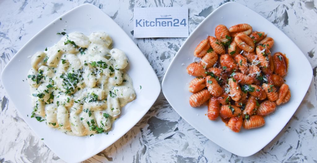 La_Piat's tweet photo. A special thank you goes to the amazing facilities of Kitchen24 for allowing LaPiat to use their facility for the Cook4Kids Cook-A-Thon to support the @sickkids foundation
Kitchen24 is a kitchen incubator that supports the chef community.
#LaPiat #Kitchen24 #Toronto https://t.co/P2sAx8VGRS