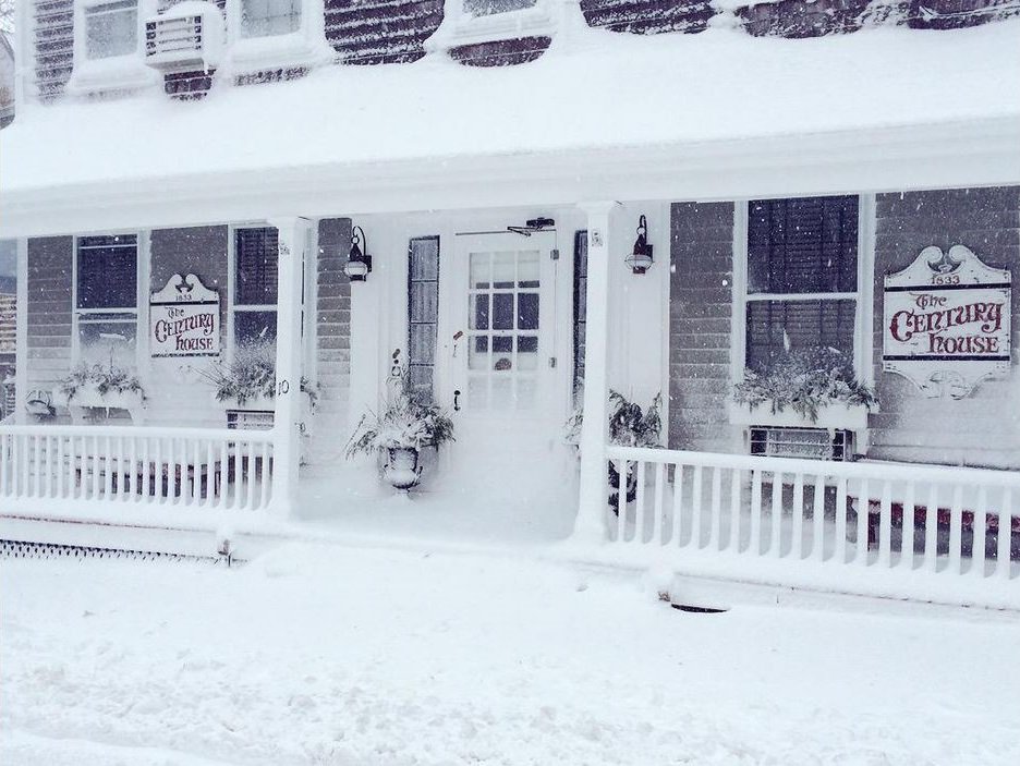 CenturyHouse's tweet photo. "In the depth of Winter I finally learned that within me there lay an invincible Summer" - Albert Camus

Escape to Nantucket for select Spring Fall midweek nights and save up to 15%! Call 508-228-0530 or book online with promo code: CHFreedoms https://t.co/z70AYWWGQa https://t.co/J3w5vQ9DPi
