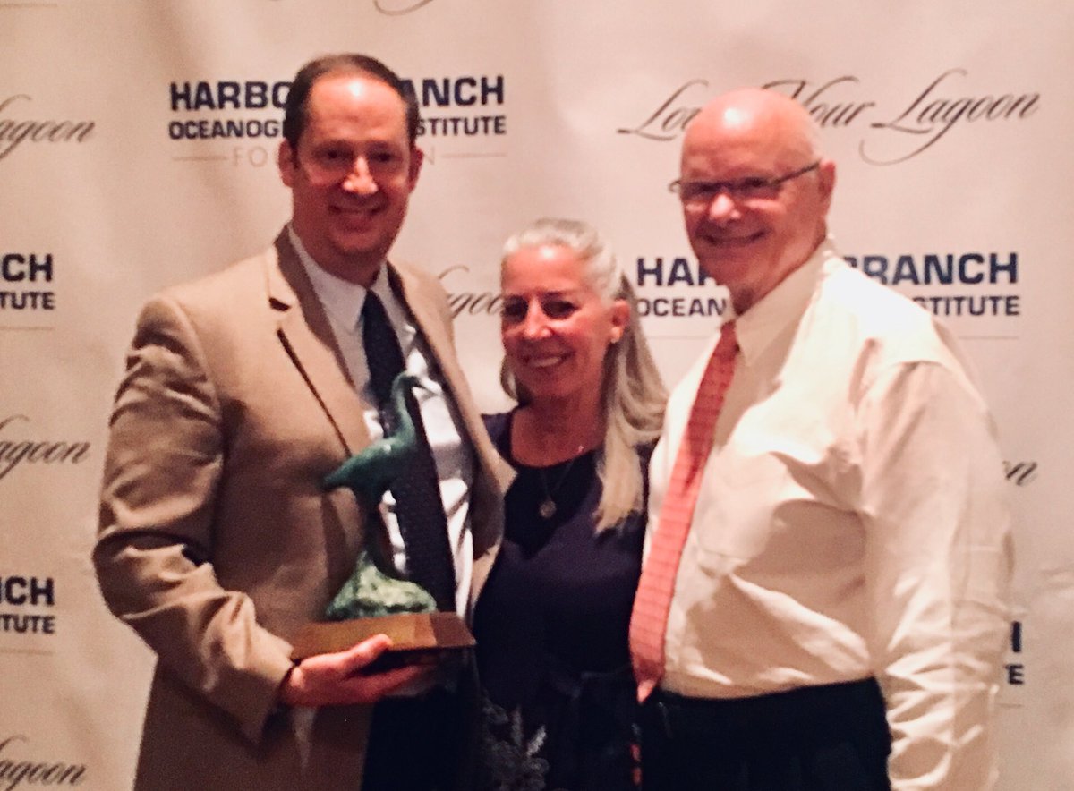 Honoree @joenegronfl photographed with @IRCGOV Commissioner Bob Solari and his lovely wife Jackie ❤️#LoveYourLagoon @HarborBranch #Indianriverlagoon #FLWaterFamily