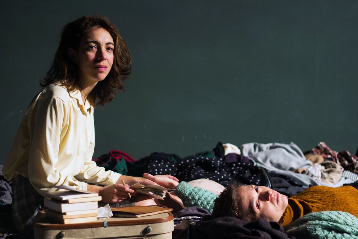 Dura, crua, emotiva. Imprescindible. #rastres_argelers Al <a href="/maldateatre/">El Maldà</a> diumenge darrera sessió, no us la perdeu!