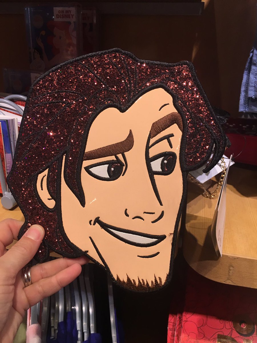 melhoudart's tweet photo. I walk into the Disney Store and STAHHHHPITTTTT🤣.
#ItsAPurse
@ZacharyLevi https://t.co/q2Ce2muisL