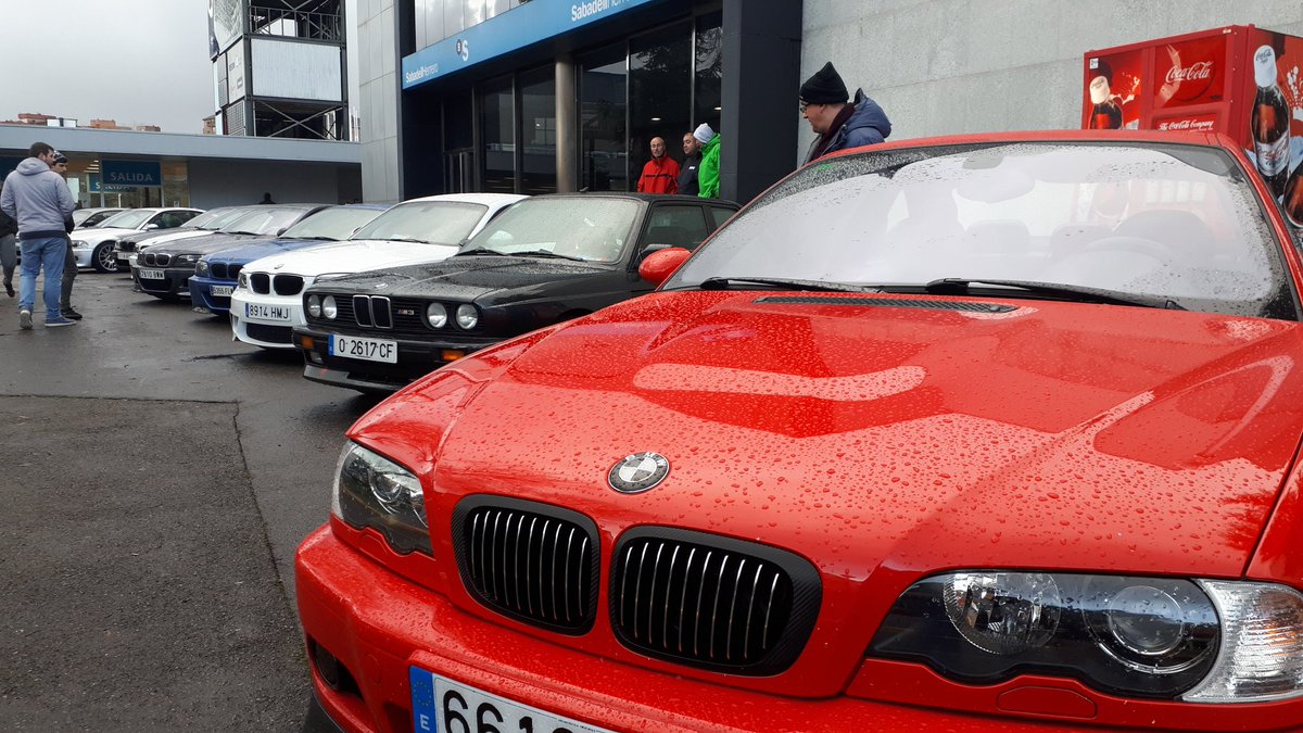 patricasman's tweet photo. Gran jornada en el #salondelautomovildecompeticion @gijon #autimovil #competicion #rally #rallysprint #montaña #slalom #slot #dritf #Hyundai #Mitsubishi #seat #bmw #Skoda #subaru #toyota #ford #JDM #JAPAN https://t.co/OYqcE1SwO8