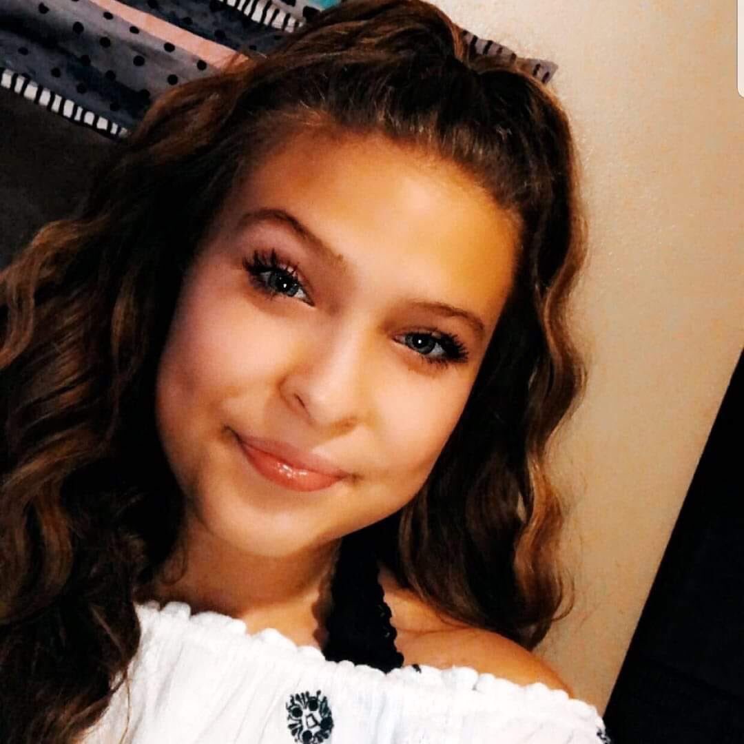 FJHSOH's tweet photo. Attention Wildcat Family! One of our own FJHS students was just diagnosed with a brain tumor. Kiersten Purvis is undergoing surgery Tuesday. Please wear Blue and Orange on Monday to support her and her family. #kierstenstrong #fightlikeagirl #WildcatStrong https://t.co/XXZn0hR1TT