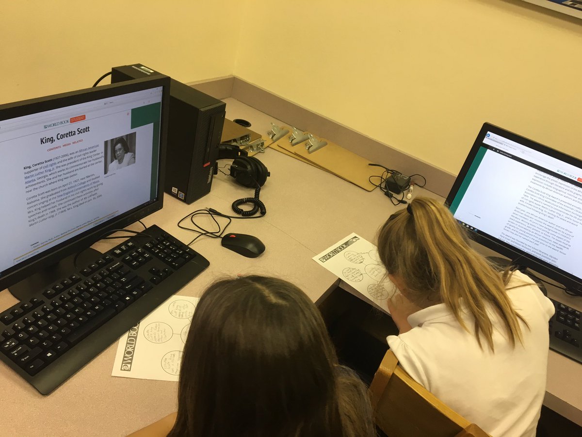 JRESMediaCenter's tweet photo. 4th graders are practicing research and note taking skills while learning about the Coretta Scott King literature awards. #BlackHistoryMonth2019 🏅 https://t.co/gzFJlN4vhp