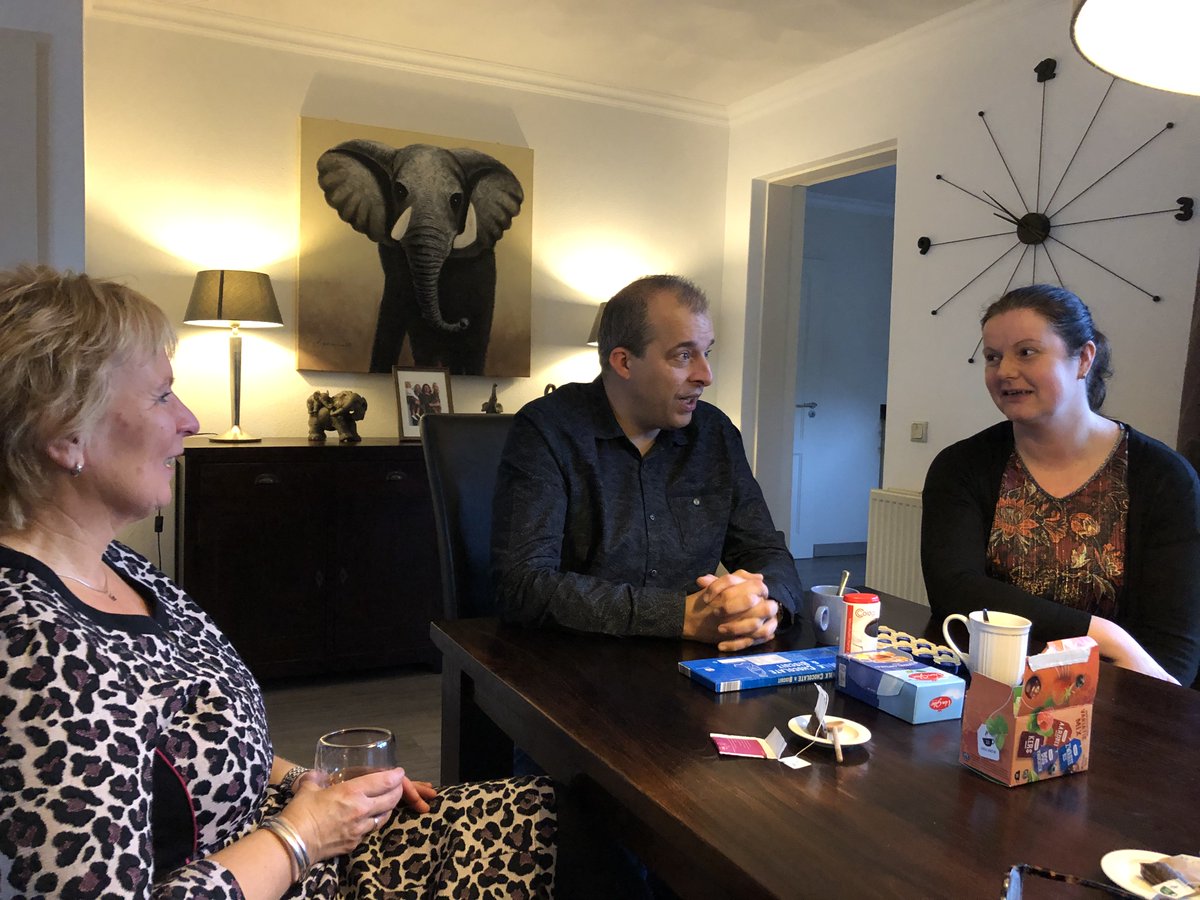 bergendalgem's tweet photo. Er is een groot tekort aan pleegouders. Heb jij er wel eens over gedacht om pleegouder te worden, maar weet je niet zo goed wat het inhoudt? Wethouder Irma van de Scheur vroeg pleegouders Brenda en Arno uit onze gemeente naar hun ervaringen. https://t.co/mRngt2VV3M https://t.co/zkcoZtPpO5