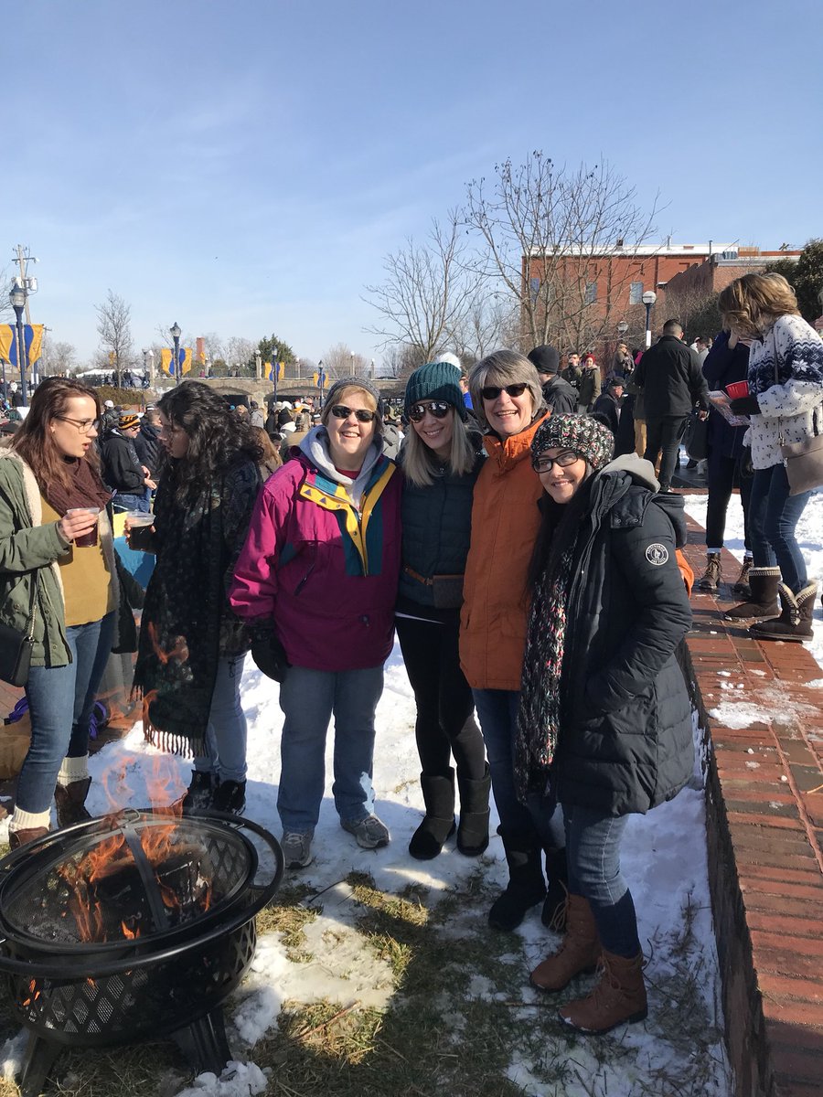 acnbbank's tweet photo. Team FCB volunteering with @DwntwnFrederick for #fireinice! Come check our the sculptures, ice bar, and great businesses downtown #banklocally https://t.co/yUE6QqDvaj