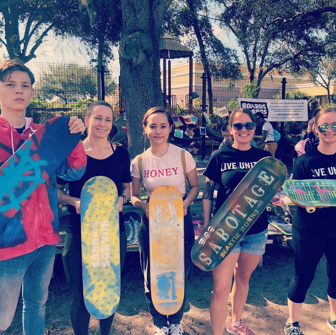 One of my fave United Way events, Voluntines! Built and designed skate boards for Boards For Bros!

You can find out more about my next Sweat Sesh here: fitnhappytampa.com

#liveunited #handsonsuncoast #unitedway #unitedwaysuncoast #boardsforbros #volunteer #doyourpart