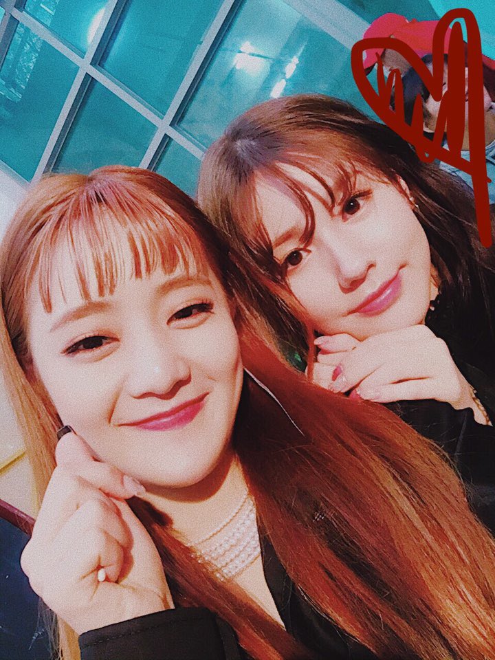 minnienichaBR's tweet photo. (+) Obrigada por ser minha amiga 😊 Vamos lutar esse ano também! Eu estou com vergonha então olhe a carta 😛 #PUPPYSISTER https://t.co/6GznK6dqeT