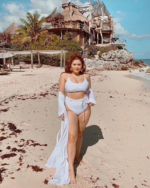 Feeling like a beachy bride ✨ and instantly saving this outfit to remember for our honeymoon! Tulum vlog is now live link in my stories ✨ #honeymooninspo #NFTTravel #bodypositive #curvy bit.ly/2ShU2Og
