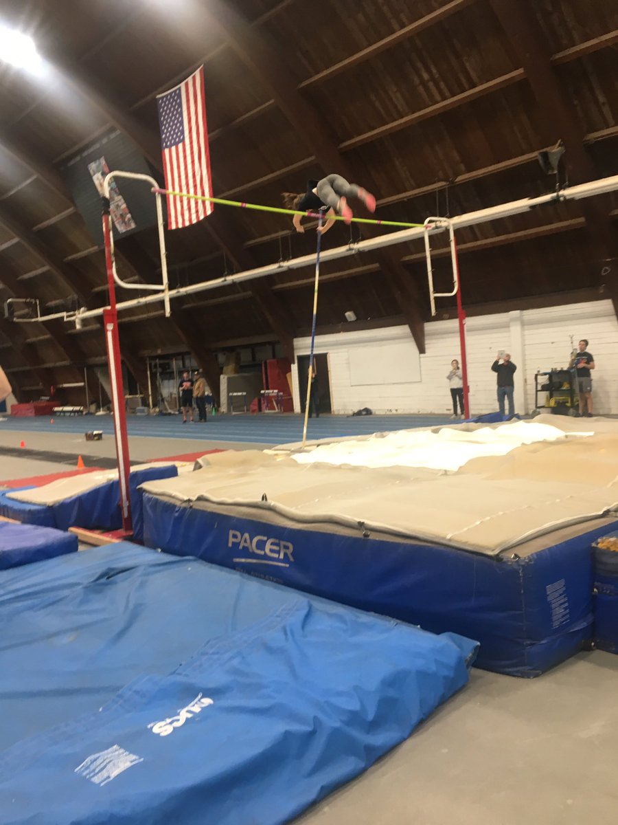 BLOOMTWP_TFCC's tweet photo. Samantha Spencer of Providence Catholic is over 12-0 at 2019 Vaultapolusa at Bloom Twp. @MileSplitIL #ilpride https://t.co/MMbdp98Dnd
