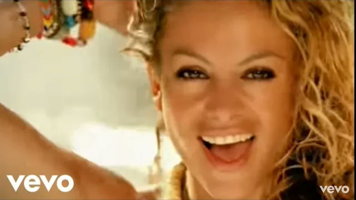 Gipsy_Toy_'s tweet photo. 💫Cita Y Responde💫

44. VIDEOCLIP MAS ICÓNICO DE 
PAULINA RUBIO https://t.co/UABObI2yWl