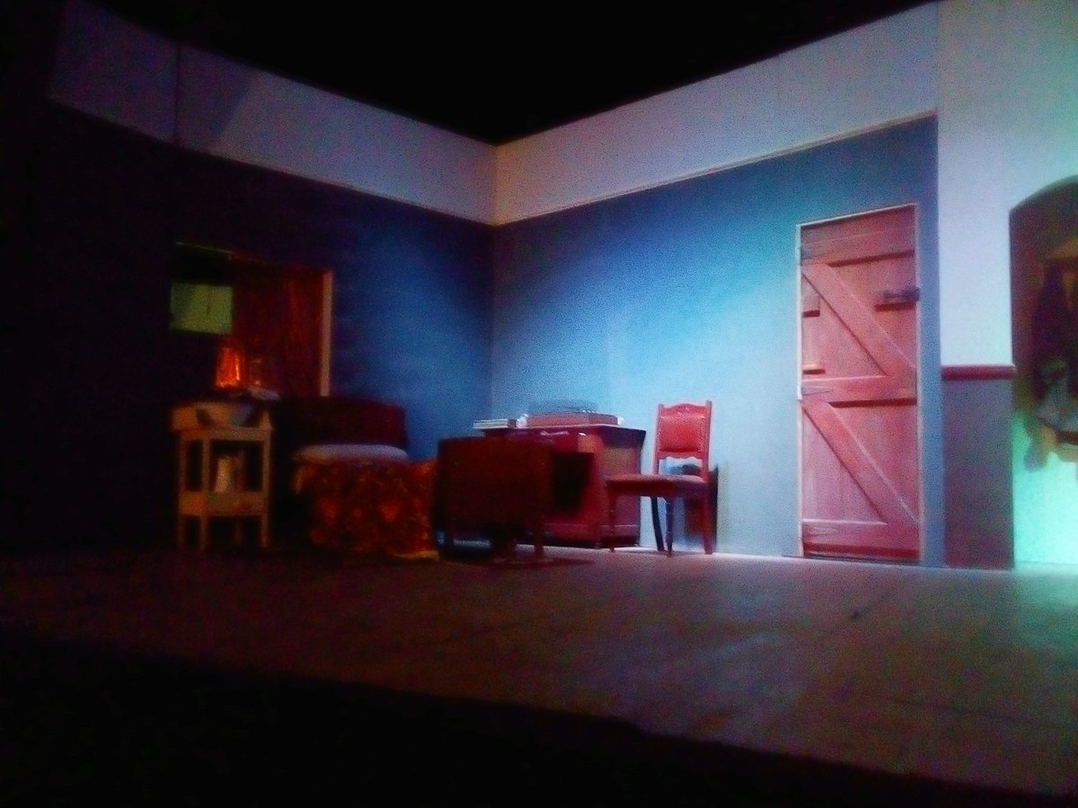 JimHydePoet's tweet photo. Things looking great tonight for @BrideviewDrama @aherne_emily #play #Philadelphia Here I come. Director #JackAherne
At #Tallow Community Centre now
@WaterfordArts @ADCI_Forum https://t.co/7NaAb4VkUC
