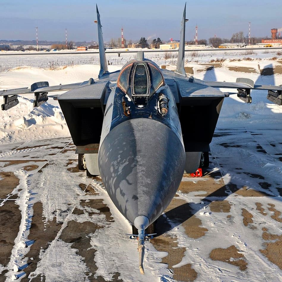 DybPPhwW0AgFc-K.jpg:large