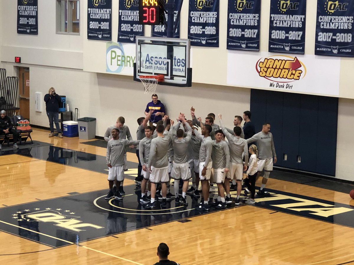 davidlydic's tweet image. Back at the BanJo vs Ohio Northern after a tough trip to Columbus on Thursday. #bouncebackgame #UnfinishedBusiness #stillinit #keepyoureyeontheprize #keepgrinding #oacchampionship