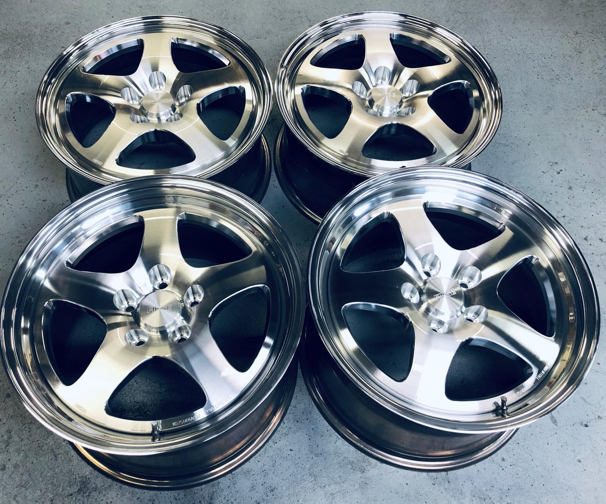 FikseWheels's tweet photo. Beautiful set of FM5’s in Techni Polish going on a 1991 #C4Corvette 😎
#supercarsaturday #trackwheels
https://t.co/Och0uMzdJY https://t.co/yl92F6Sup7