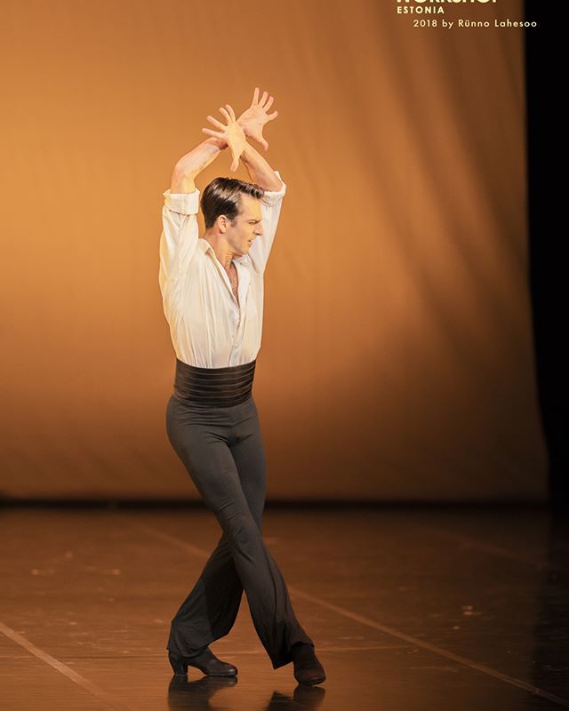 BalletSummer's tweet photo. Listen to the sound of your soul.
Farruca - Allister Madin @allmadin 
Choreographer: Fabien Thomé
Photo: Rünno Lahesoo
Follow @balletsummerestonia and join us in Summer 2019

#balletsummerestonia #balletsummerintensive #danceeurope #balletsummerschool #e… https://t.co/PR4rXi4Odi https://t.co/xVH2DkZnO7