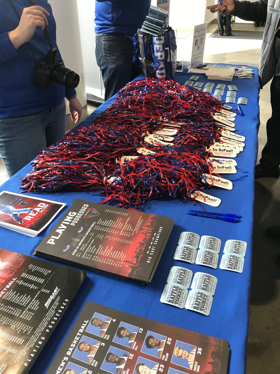 depaulalumni's tweet photo. #dpubb taking a lead into halftime! Alumni, visit the Office of Alumni Relations table at halftime for exclusive #DePaul swag! We're right next to the escalators on the lower level! #BlueDemonDay #gameday https://t.co/gsTM5HYM39