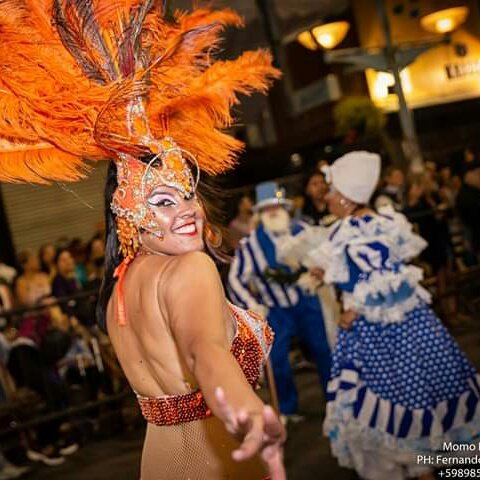 ferisis84's tweet photo. 🎵Tiempo de la brillantina
mañana desfilan
volvió Carnaval🎶🎭 https://t.co/P0VxfNceT7