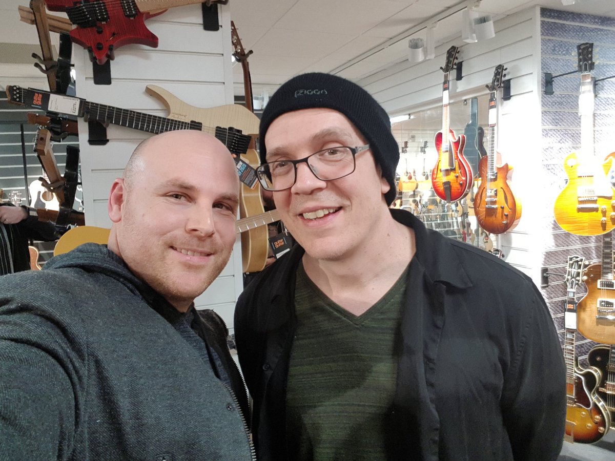 protomythos's tweet image. Hey @dvntownsend the guitar clinic was great and it was cool meeting you again! Looking forward to Empath 🤘+👍
#metal #progmetal #devintownsend
