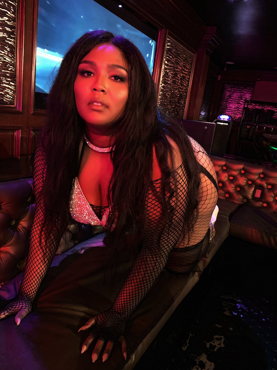 lizzo's tweet photo. MY CELEBRITY CRUSH IS LIZZO https://t.co/mPIBS0pvjC