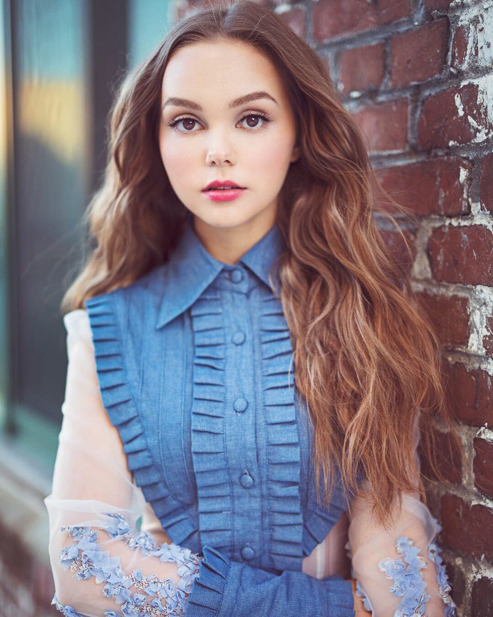 savannahlnassif's tweet photo. thank you #tremblaymagazine for the feature in this months issue! ✨ swipe left if you want to read the full interview ♡♡♡ @ZackTremblay https://t.co/Gjda5sVp9m
