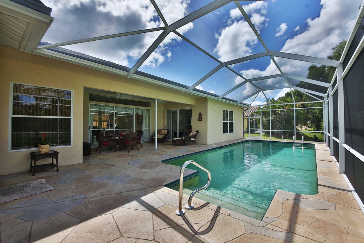 AdamRadno's tweet image. Offered At: $579,900
3110 SQFT 3 Beds+ Den 2.5 Bath Pool Home
121 Palmetto Dunes Cir Naples, FL
Feel free to contact me with questions.
#naplesluxuryrealestate #Lely #sellnaples