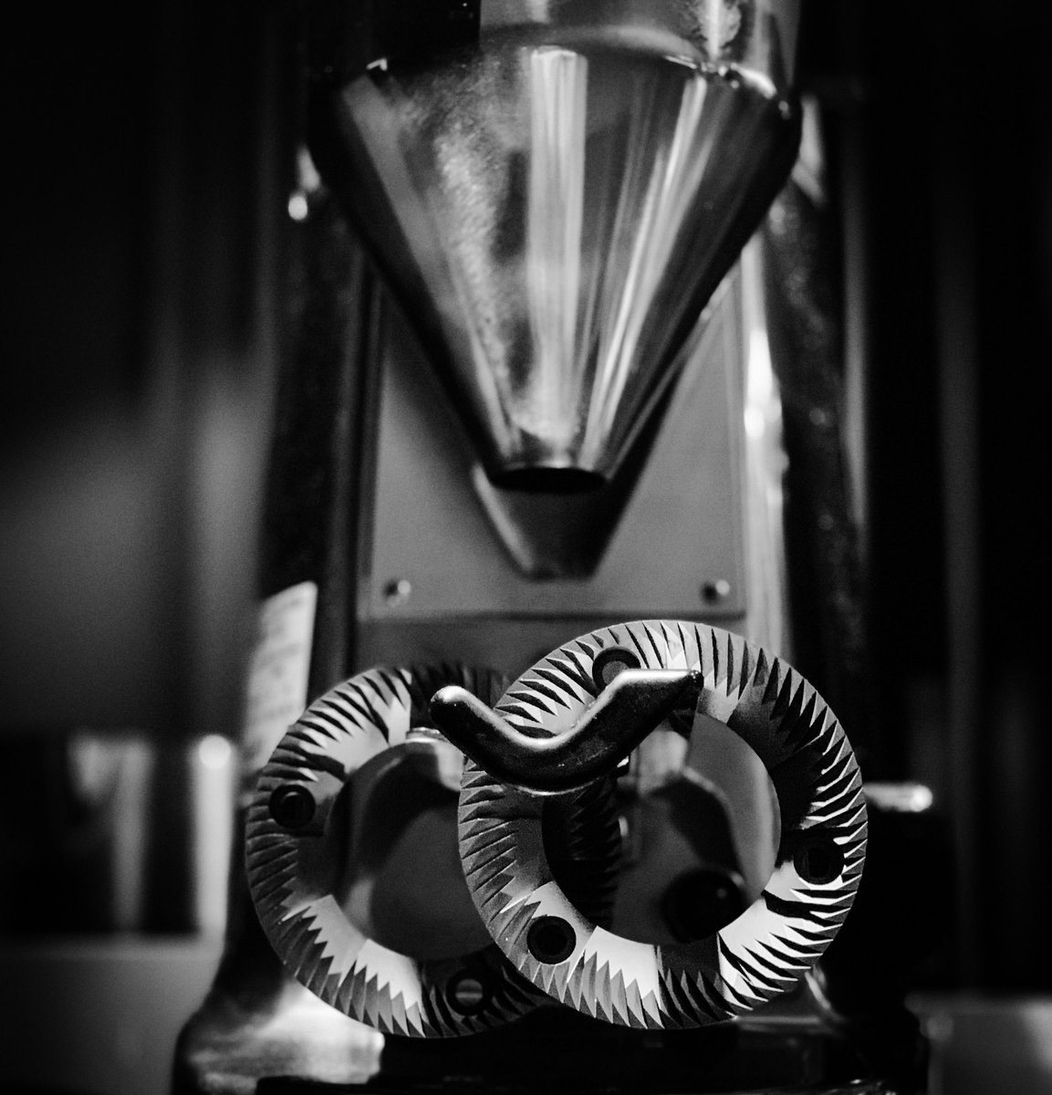 Mazzer_PL's tweet photo. Saturday Night Happiness 💖☕️💖 #mazzer #mazzerperfectburrs #żarnamazzer #mazzerparty #mazzerati #mazzerrari #doskonałeżarnamazzer #mazzerpolska #mazzerwPolsce https://t.co/VZ4JVXhpn1