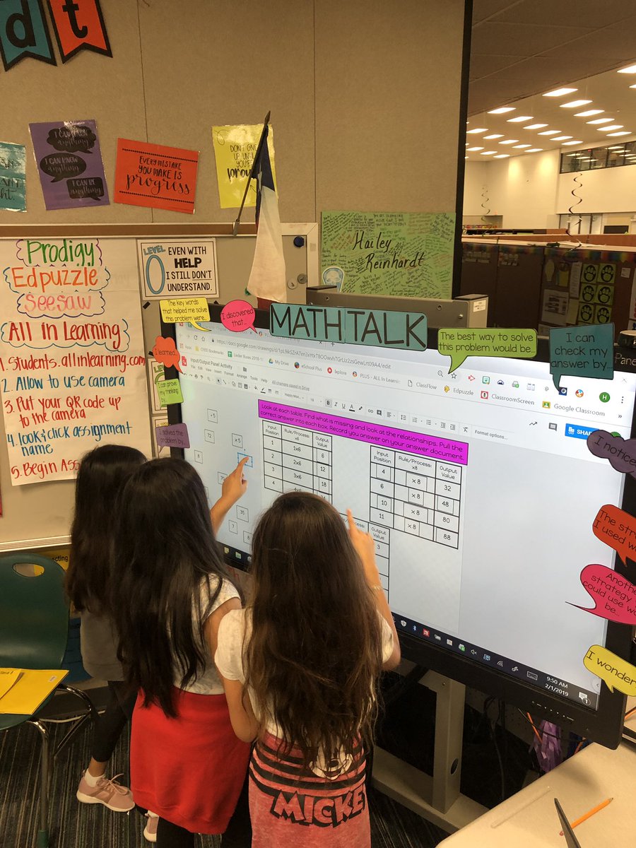 Ms_Reinhardt's tweet photo. Panel activity ✔️ Future ready activity ✔️ 1st Pre-Assessment ✔️ Excited to try out our first paper checklist next week 😊 Thank you @Dean_CFISD and @dsdPD for all the awesome ideas! #LeopardsShine @CFISDLieder https://t.co/Vng8OEnvfG