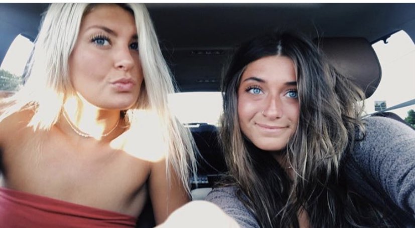 lulubiebs123's tweet photo. @carliejacksonnn ❄️💧💙 https://t.co/OwIX1DwB59