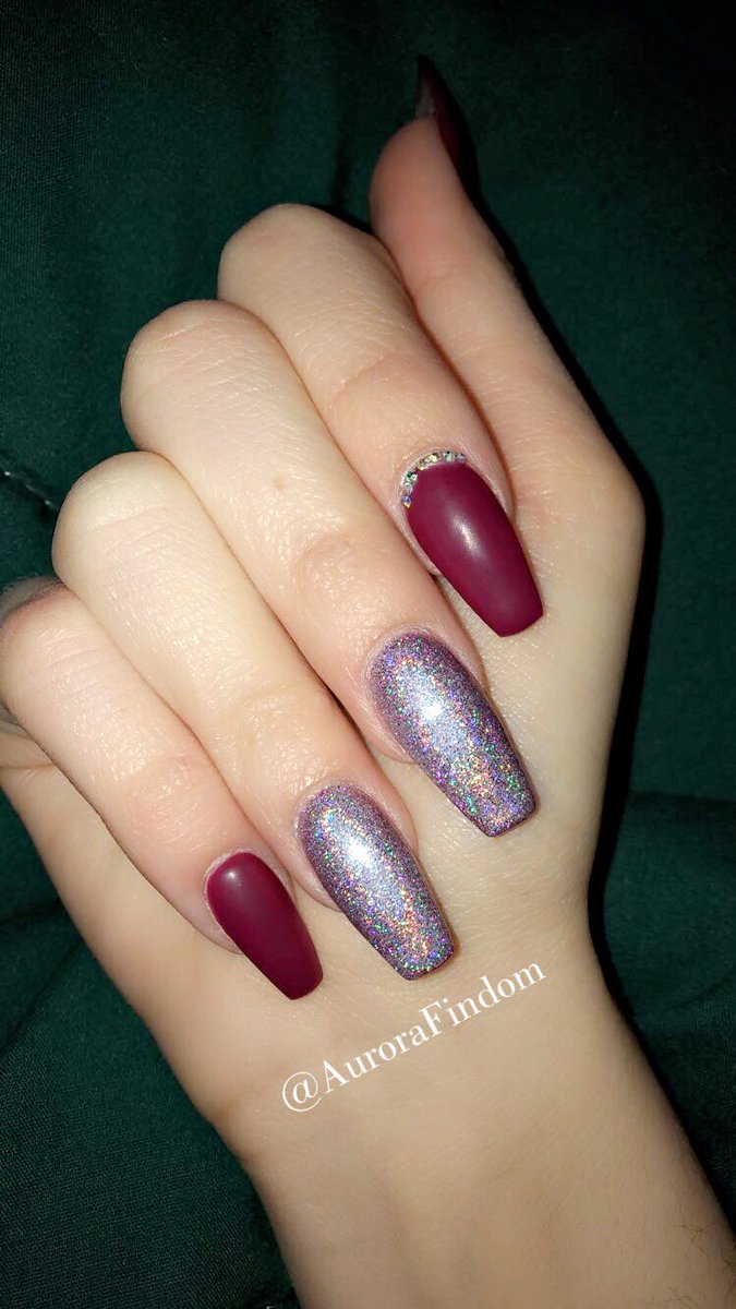 AuroraFindom's tweet photo. You really learn to appreciate your health when you don’t have it. Now I’m back and better than ever. Had to pamper myself with a mani pedi, which of you little darlings will reimburse🥰💅🏼 $60 mani / $60 pedi #rt_feet #domme #femdom https://t.co/zGSbLzR4u4