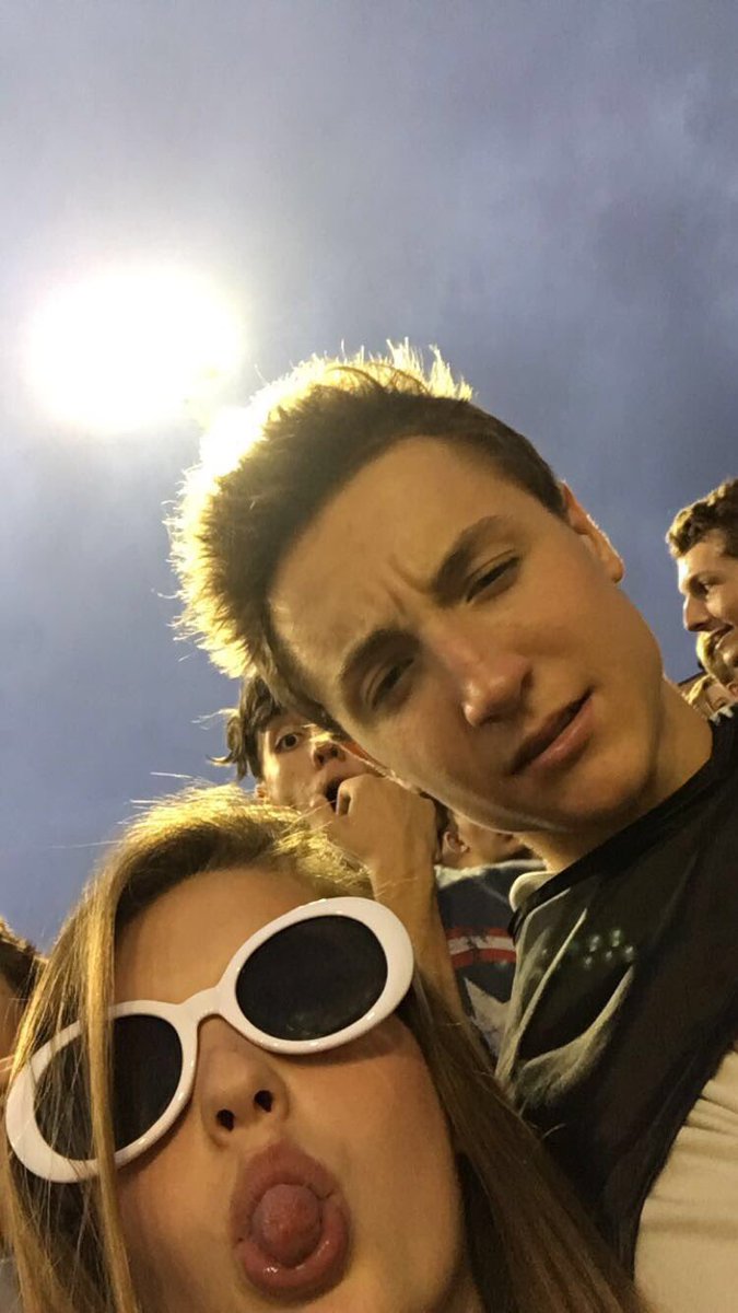 TaylorKucks's tweet photo. COUNTRY BOY I LOVE UUUUU BLAAAA. happy bday aj!!! hope you have a good one. miss you tons, hang soon!! @aj_locum ❤️💗 https://t.co/x25Gi4zjCN
