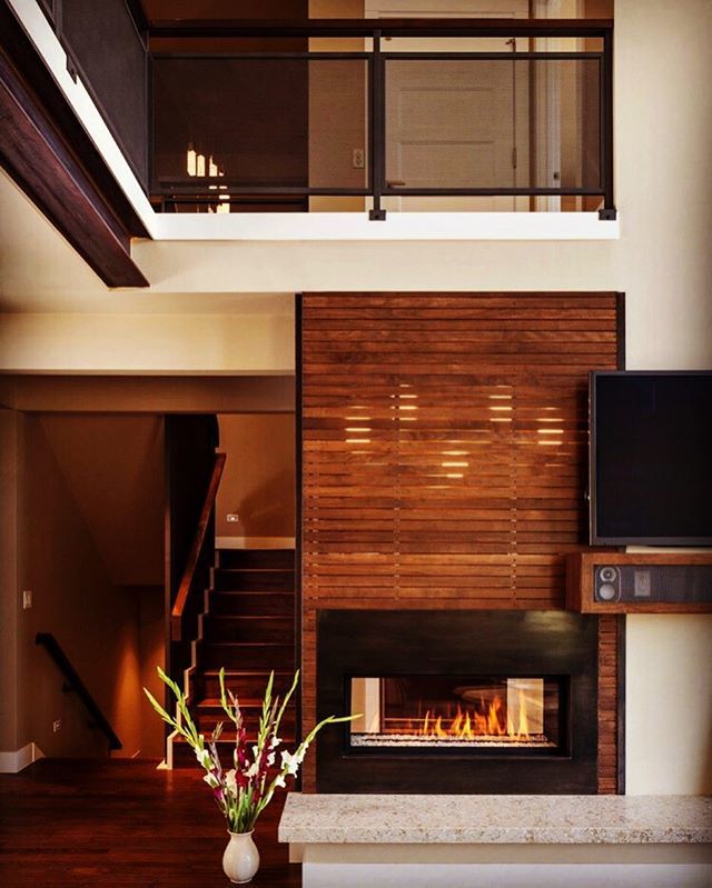 ColeLegaci's tweet photo. The wood makes this fireplace feel warmer🔥🔥 #faithanddiscipline #realestateinvestor #realestate #realty #househunting #forsale #realtor #realestatelife #newhome #properties #property #mortgage #investment #homesforsale #luxuryhomes #listing #dreamhom… https://t.co/NMFwd2MMHf https://t.co/M61cBUnSKf