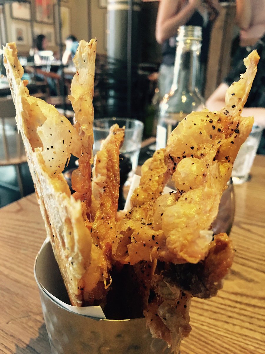 MeiChiTam's tweet photo. Was so looking forward to the #crispychickenskin @WhyteAndBrown but it’s no longer on the menu ... https://t.co/iGdEONYysk