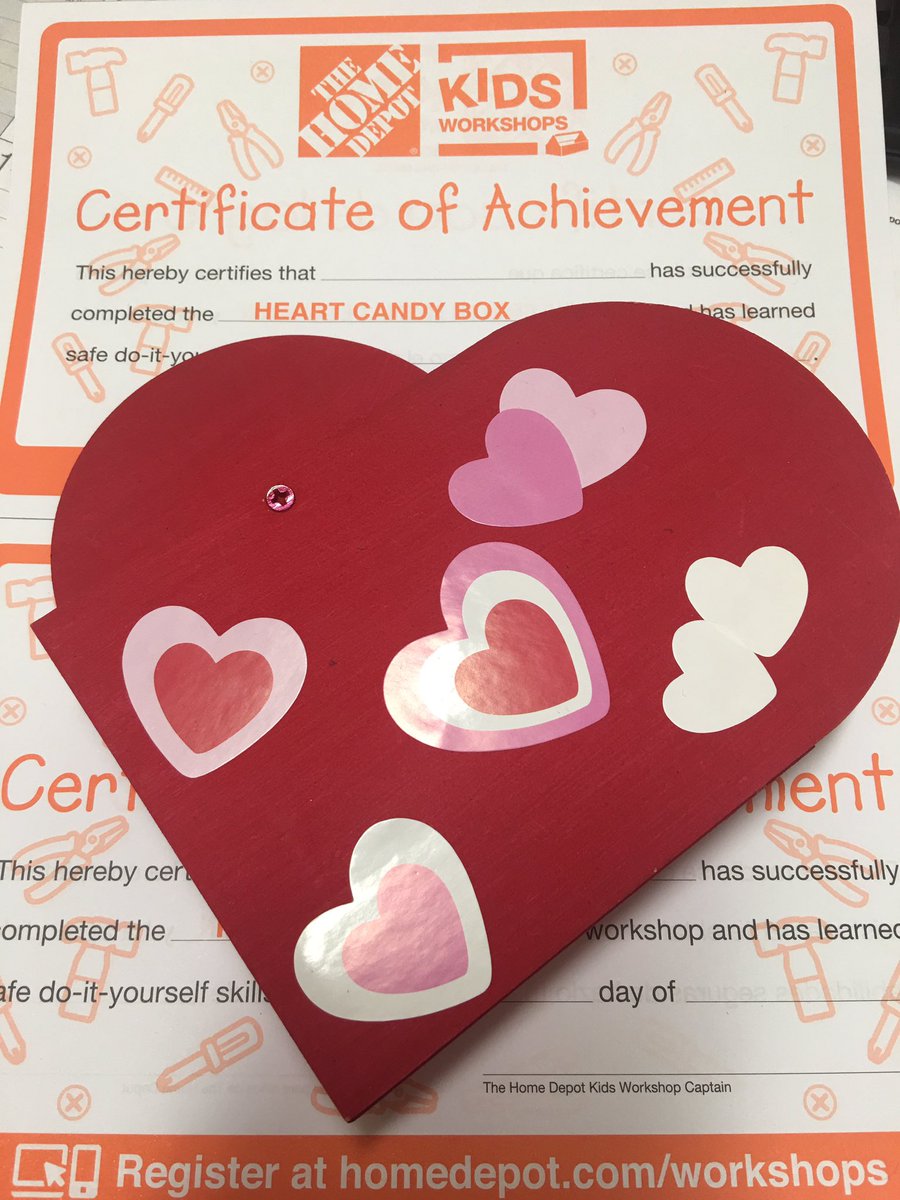 HDgirl6637's tweet photo. Another successful Kids Club today!
Over 400 kids attended!! 
Love is in the air!!  #Valentines 
#0415ROCKS #D66PROUD #WeAretheCreek 
@CBoswellHD @NFilantresTHD @FergusonShalyn @mosesjedTHD @SpecialtyDS0415 https://t.co/qjFoTaItgP