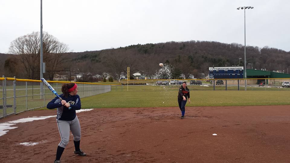 UPBSoftball's tweet photo. So on this day in 2016, we practiced outside! Crazy to think.....#upbsb #springcantcomesoonenough #LETSEAT https://t.co/pnAB68G9YB