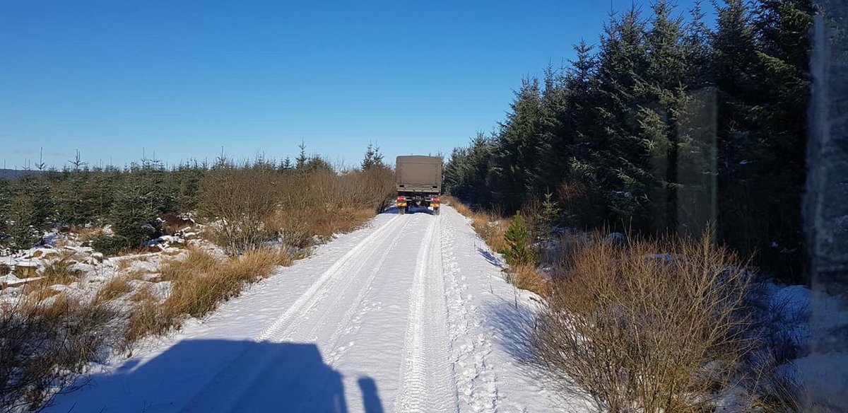 154ScottishRegt's tweet photo. Exercise Burns Rover - getting a weekend playing with the trucks in the snow! ☃️#LogisticsInScotland #WeAreTheRLC #SnowyScotland https://t.co/21oftJhPMV