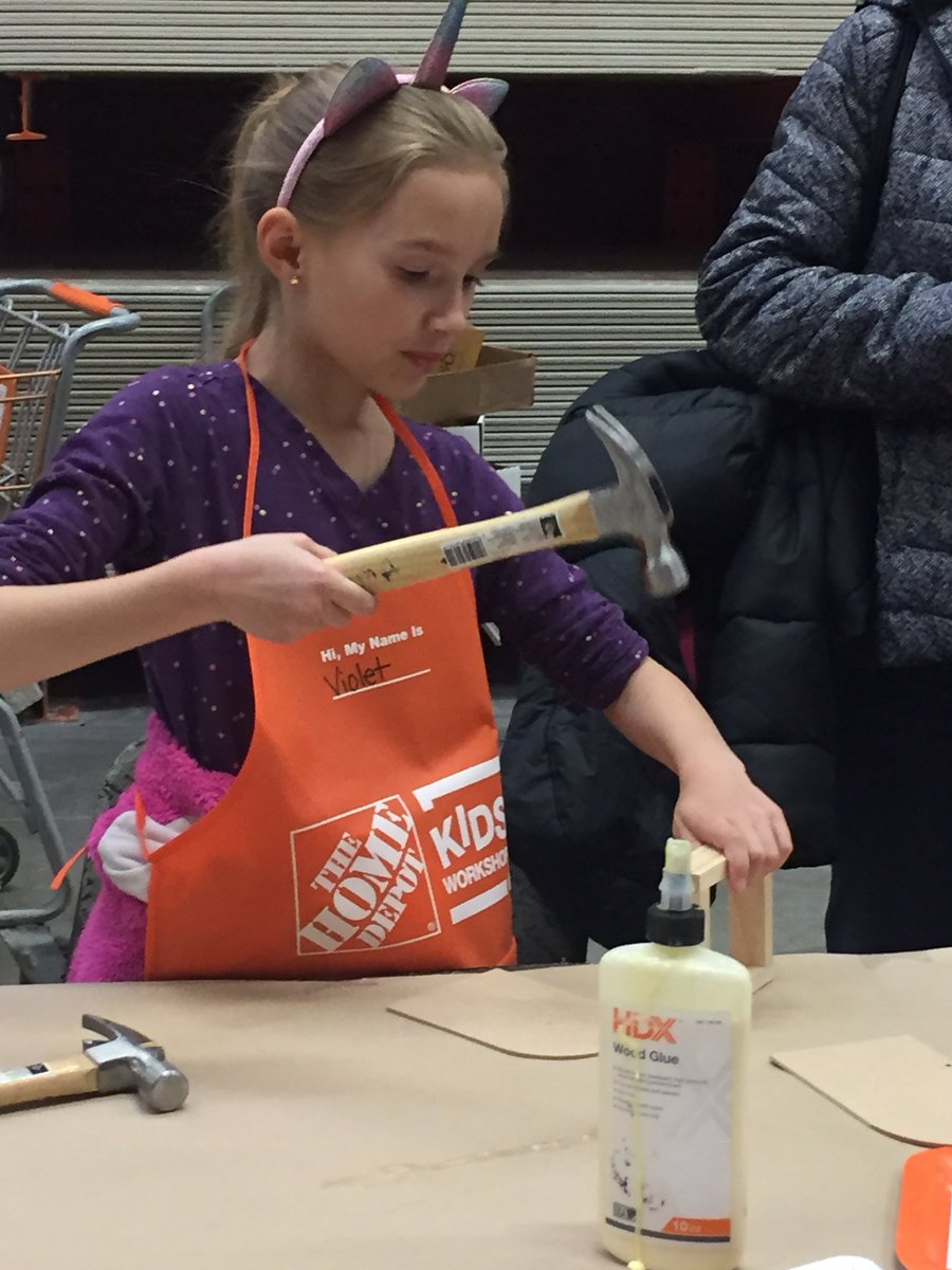 Tbowers8975's tweet photo. #redhotredding Kids Clinic in full effect with almost 200 kids building heart boxes. These are the times to cherish. Great job team. @SethPlumb @shellytaylor442 @JerradSymmes @rockinrobinrock https://t.co/XgmnhPaFLi