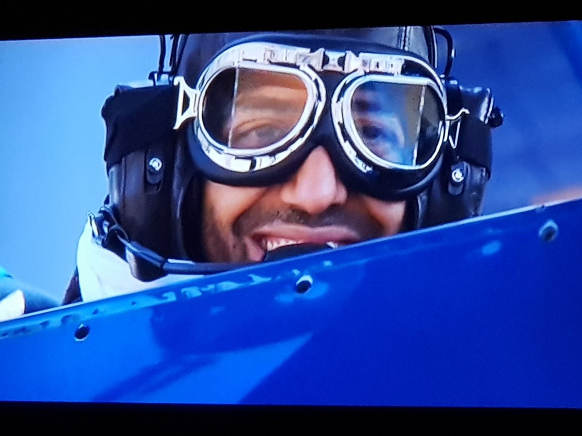 Jarrynette34's tweet photo. Ya pas ร dire @Arthur_Officiel il.le met en valeur @TarekBoudali ๐๐๐ on dirait un remake de l'as des as๐คฃ #vtep #VTEPnolimit https://t.co/GSqJV9JxDp