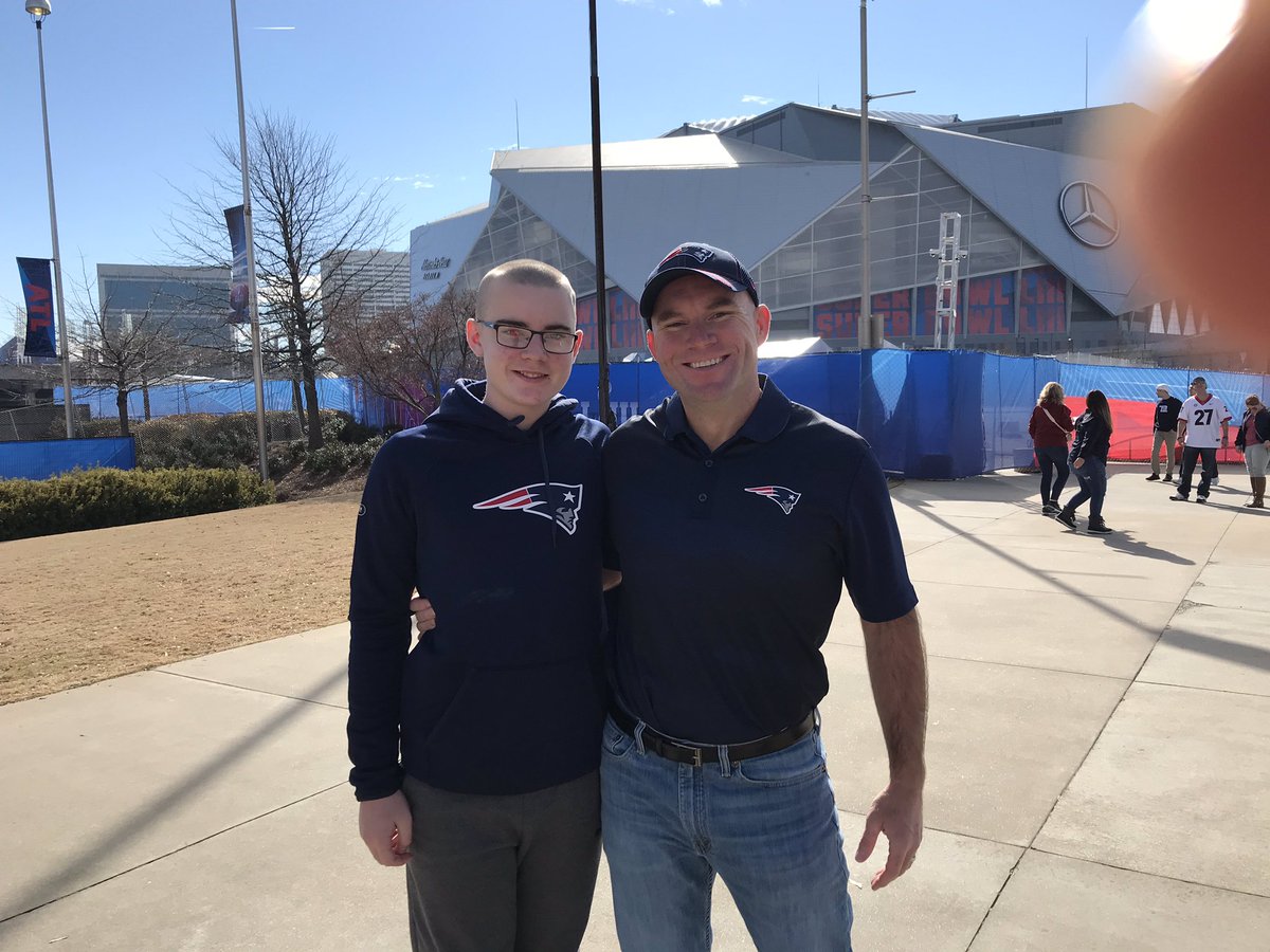 andrewjhoffman's tweet photo. Super pumped to be in Atlanta to watch @RBrex34 in @SuperBowl 53. Go @Patriots! @TeamJack @HuskerFBNation @1011Sports https://t.co/1rLOTdmtLl