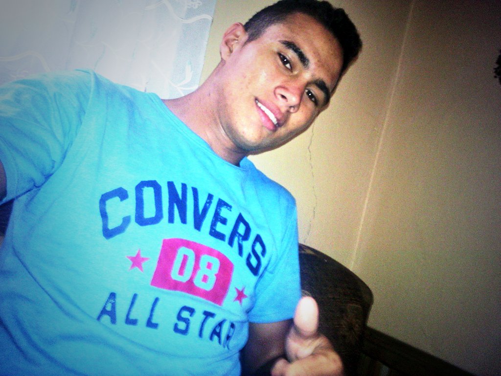 YohendriF tweet picture