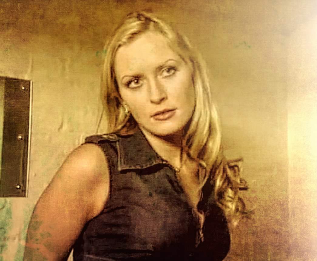 Nickyfar's tweet photo. 20 years since Bad Girls first hit ITV..loved playing #SnowballMerriman in series 4&5 about to play #ShellDockley again in @BadGirlsUkTour https://t.co/Rs14kU6zF5