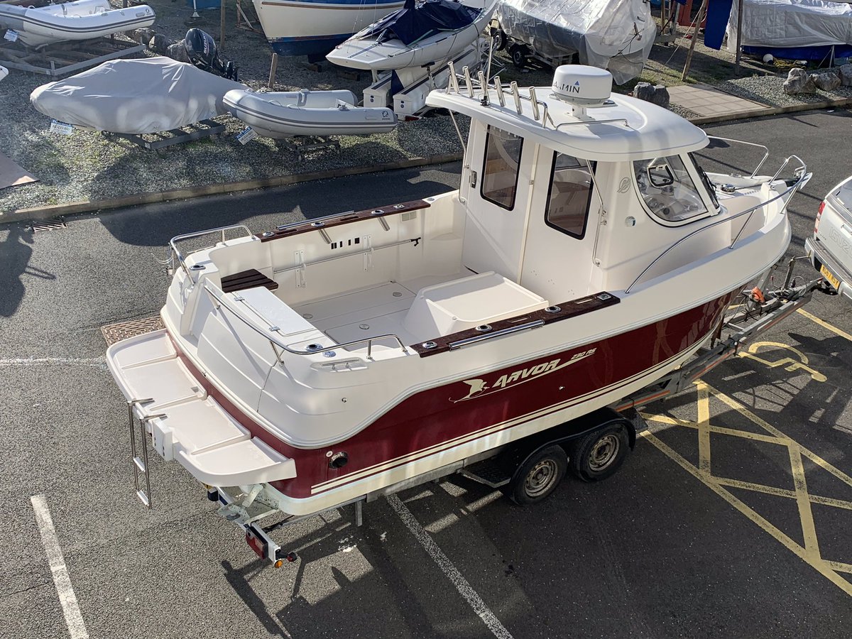 BAO4S's tweet image. Latest Stock arrival for @BAO4S is this Arvor 230as. Cummins 150hp Diesel Inboard. Will be going through the workshop and then on display with us onsite at the @yachthavenquay 

Full details available here

boatsandoutboards.co.uk/Fishing-Boats-…

@BAOBuk 
@