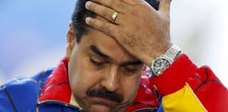 GenPenaloza's tweet photo. SEGÚN ESCOLTA DE MADURO hubo palabras fuertes en encuentro entre Cabello y Maduro y los escoltas estuvieron a punto de enfrentarse. El indocumentado quiere irse, pero el jabao no se lo permite. El rancho chavista esta que arde. https://t.co/xQJjFQPOqI