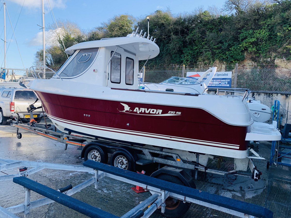 BAO4S's tweet image. Latest Stock arrival for @BAO4S is this Arvor 230as. Cummins 150hp Diesel Inboard. Will be going through the workshop and then on display with us onsite at the @yachthavenquay 

Full details available here

boatsandoutboards.co.uk/Fishing-Boats-…

@BAOBuk 
@